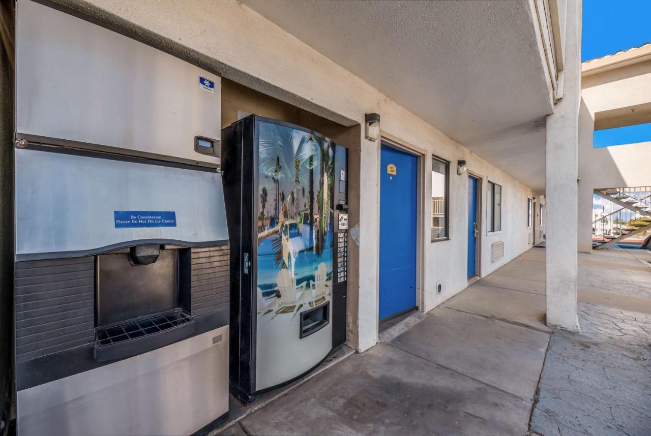 Motel 6-Westley, Ca Εξωτερικό φωτογραφία